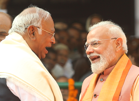खड़गे और राहुल गांधी ने प्रधानमंत्री मोदी को दीं जन्मदिन की शुभकामनाएं, उत्तम स्वास्थ्य और दीर्घायु की कामना