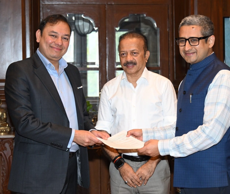 अदाणी फाउंडेशन ने मुंबई पुलिस को 100 नई गाड़ियों के लिए दिए 15 करोड़ रुपए: प्रणव अदाणी