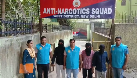दिल्ली में अंतरराज्यीय गांजा तस्करी नेटवर्क का भंडाफोड़, 26.466 किलो गांजा बरामद; तीन गिरफ्तार