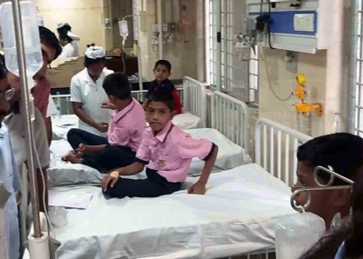 बिहार में मिड-डे मील खाने के बाद दो दर्जन से ज्यादा बच्चे बीमार पड़ गए