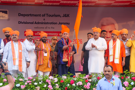 जम्मू-कश्मीर: उपराज्यपाल मनोज सिन्‍हा ने श्री बुड्ढा अमरनाथ जी यात्रा को दिखाई हरी झंडी