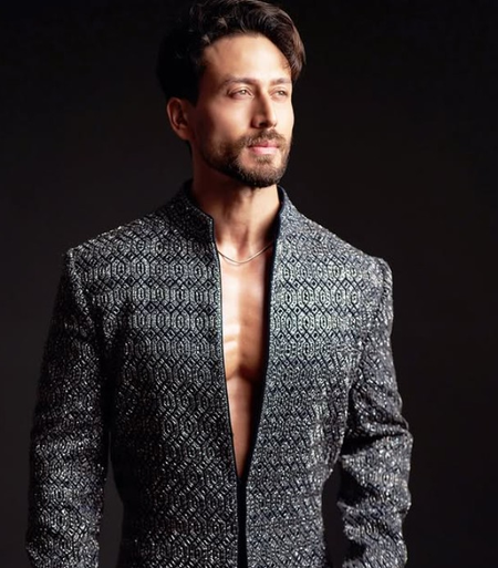 जब करण जौहर के सामने छलका टाइगर श्रॉफ का दर्द, बोले- 'फिल्म के फ्लॉप ने मुझे डिप्रेशन में डाल दिया था'