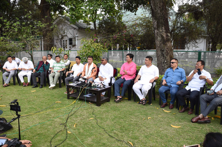 चुनावों के बाद मणिपुर को मिलेंगी अतिरिक्त केंद्रीय सेनाएं; सरकार ने बंद का आह्वान वापस लेने की अपील की