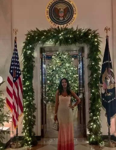 मल्लिका शेरावत ने व्हाइट हाउस में मनाया क्रिसमस का जश्न