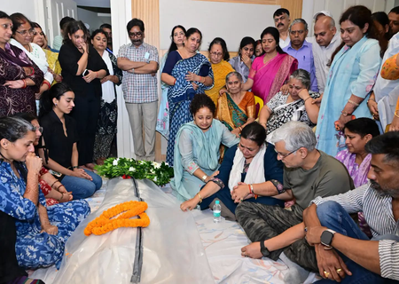 जमशेदपुर कार हादसे में मंत्री की बेटी समेत चार युवाओं की मौत, नम आंखों से दी अंतिम विदाई