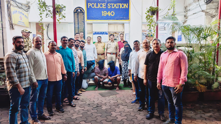 मुंबई में 'स्पेशल 26' की तरह फर्जी अधिकारियों ने कारोबारी के कार्यालय पर मारा था छापा, 6 आरोपी गिरफ्तार