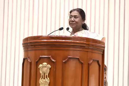 कर्नाटक: चित्रदुर्ग में बस में आग लगने से 9 की मौत, राष्ट्रपति मुर्मू ने जताया दुख