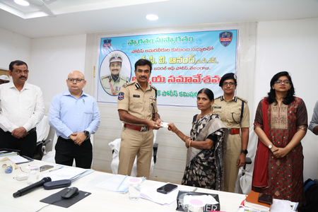 तेलंगाना: पुलिस शहीदों के परिवारों के लिए पोर्टल लॉन्च किया गया