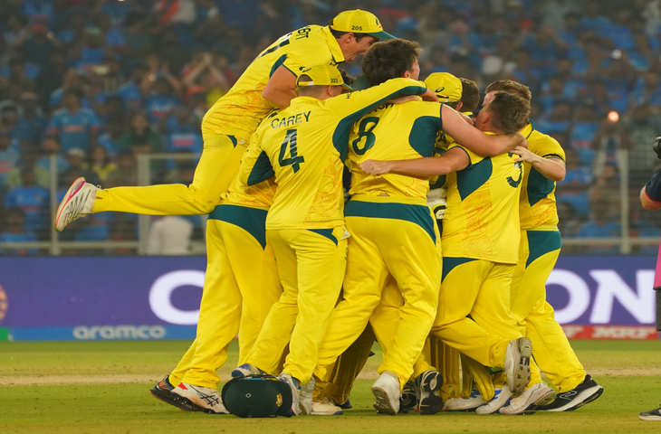 छठी बार वनडे वर्ल्ड कप जीतने पर ऑस्ट्रेलियाई टीम ने कहा, 'अविश्‍वसनीय' और 'अद्भुत अहसास'