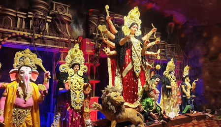 शारदीय नवरात्रि में अष्टमी तिथि कब, इस बार पूजन के बाद कन्याओं को क्या दें उपहार?
