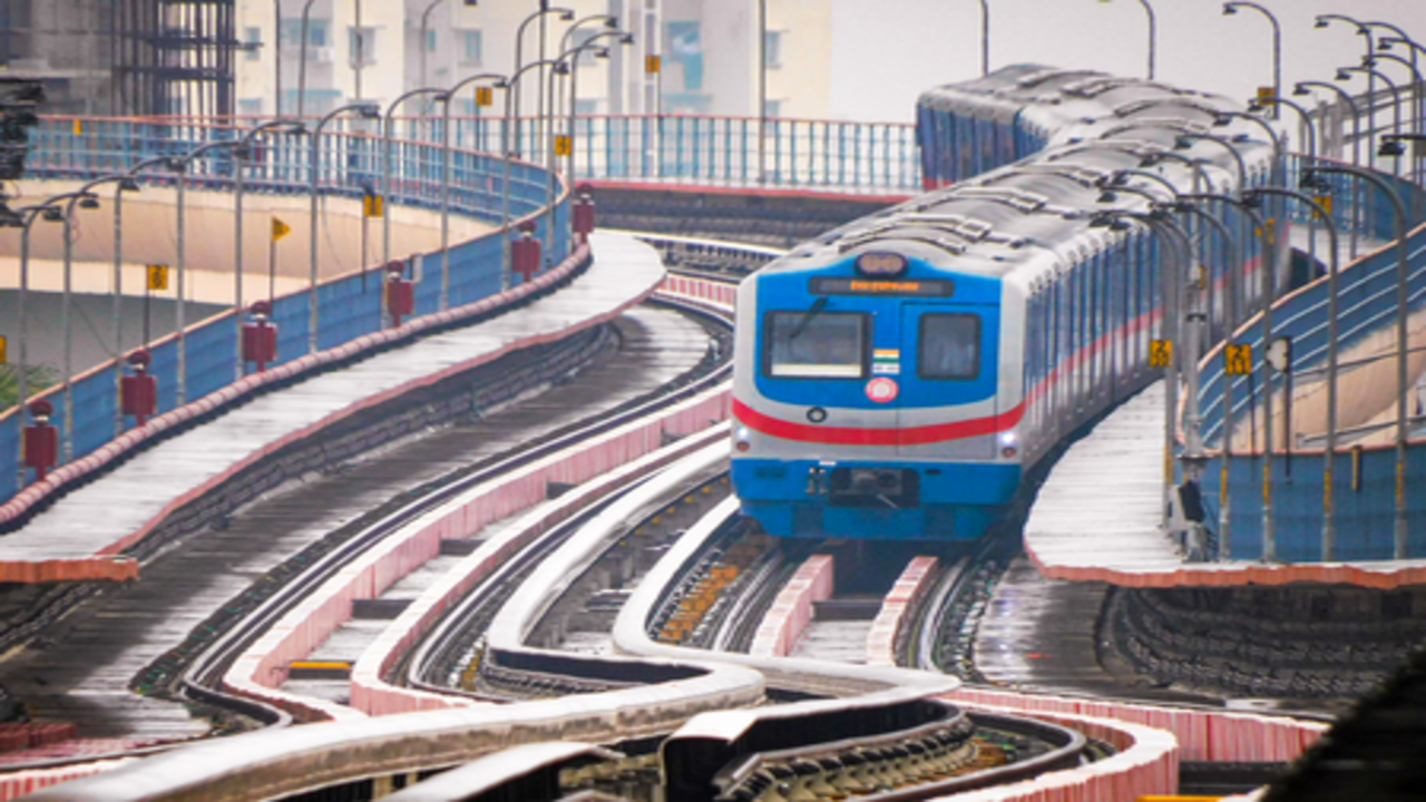 कोलकाता मेट्रो ट्रेनें अब सुबह 6 बजे से चलेंगी, आखिरी ट्रेन रात 10.30 बजे