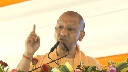 राम को काल्पनिक बताने वाले आस्था की बात कर रहे, ट्रस्ट को बदनाम करना उचित नहीं: सीएम योगी