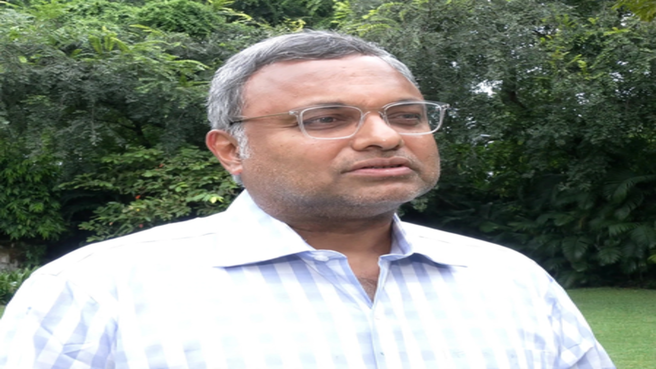 फोटो खिंचवाने से नहीं मिटेंगी चुनाव आयोग पर उठ रहीं चिंताएं : कार्ति चिदंबरम