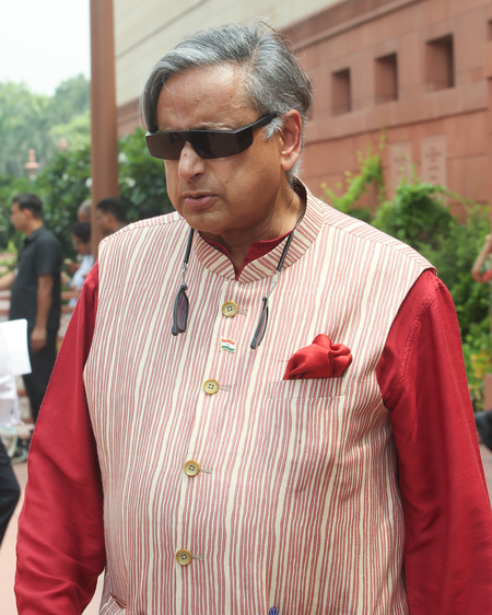 शशि थरूर ने सऊदी अरब से लौटे लोगों के लैंगिक भेदभाव वाली रिपोर्टों पर कहा- ये बातें परेशान करने वाली