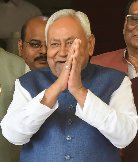 नीतीश कुमार के राज्यसभा जाने के ऐलान पर कांग्रेस नेता जयराम रमेश ने कहा, 'यह जनादेश के साथ विश्वासघात'