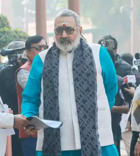 गिरिराज सिंह का विपक्ष पर हमला, बोले- कुछ लोग 'वंदे मातरम' की बजाय 'बाबरी मस्जिद' को मानते हैं