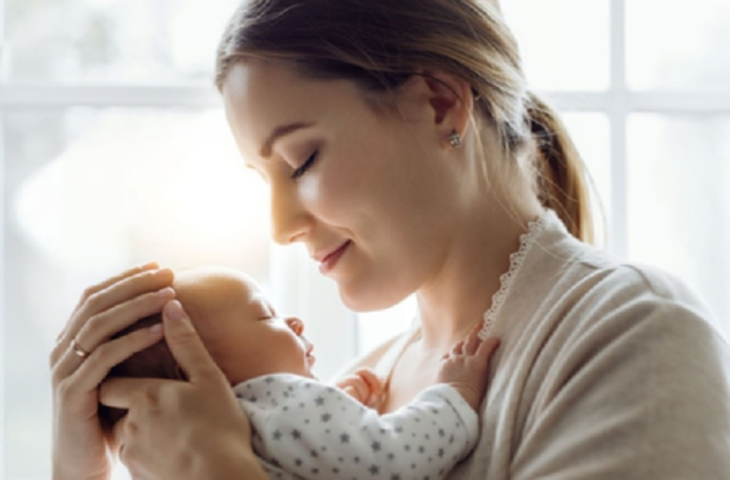 प्रसव के बाद नहीं बन रहा पर्याप्त दूध? आयुर्वेद से जानिए कारण और उपाय