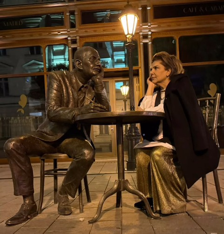 बियर क्रॉल से फिटनेस का नया फंडा सिखा रहीं पिंकी रोशन