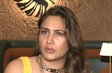'विरोध का अधिकार है लेकिन मर्यादा भी जरूरी', छात्र प्रदर्शन पर सुरभि चंदना और करण शर्मा ने दी नसीहत