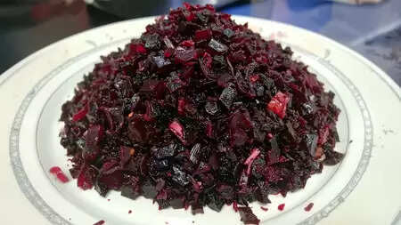 पलाश के पेड़ से निकलने वाला जादुई लाल गोंद, शरीर को अंदर से देता है पोषण