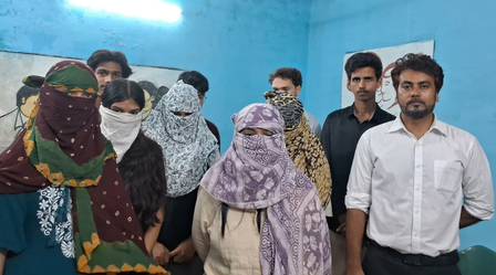 छत्तीसगढ़ : गरबा की वेशभूषा में सिगरेट पीते हुए और पिस्टलनुमा वस्तु के प्रदर्शन का वीडियो वायरल होने पर केस दर्ज