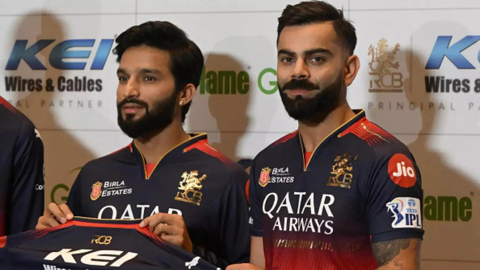 जिस खिलाड़ी के दमपर आरसीबी भर रही थी आईपीएल 2025 खिताब जीतने की हुंकार, वह टूर्नामेंट से हुआ बाहर