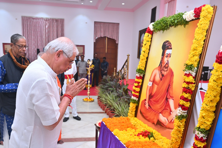तमिलनाडु के मंत्री अरुण राज ने राज्यपाल के समारोह में भगवा वस्त्र पहने कवि तिरुवल्लुवर के चित्र पर आपत्ति जताई