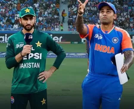 भारत बनाम पाकिस्तान : 'नो हैंडशेक' कंटिन्यू, टॉस पर सूर्यकुमार यादव ने फिर नहीं मिलाया सलमान आगा से हाथ