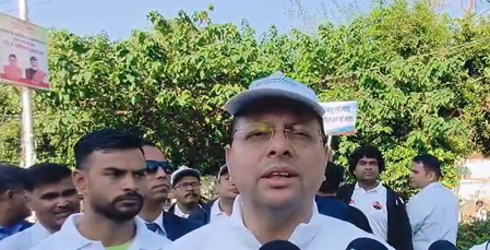 सीएम धामी ने 'नशा मुक्त उत्तराखंड' वॉकथॉन को दिखाई हरी झंडी, 'स्वस्थ और शक्तिशाली राज्य' के निर्माण का लिया संकल्प