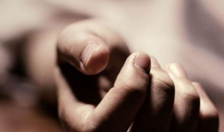 शाहजहांपुर: आम के बाग में युवक का शव मिला, पुलिस कर रही जांच