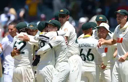 ऑस्ट्रेलिया ने जीती एशेज सीरीज, एडिलेड टेस्ट में इंग्लैंड को 82 रन से हराया