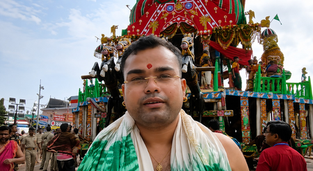पुरी रथ यात्रा: पवित्र 'अडापा बिजे' रस्म संपन्न, गुंडिचा मंदिर के अडापा मंडप में विराजमान हुए महाप्रभु