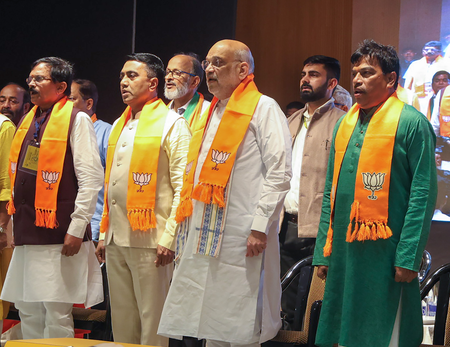 दिल्ली बिल्डिंग हादसे की खबर मिलते ही गृह मंत्री शाह ने गोवा कार्यक्रम बीच में ही छोड़ा