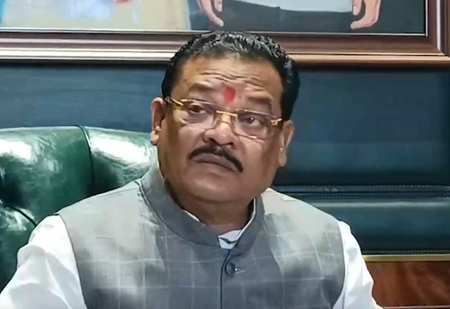 फिल्म अभिनेता टाइगर श्रॉफ पर फायरिंग, मुंबई की सुरक्षा को लेकर नेताओं ने दी मिली-जुली प्रतिक्रिया