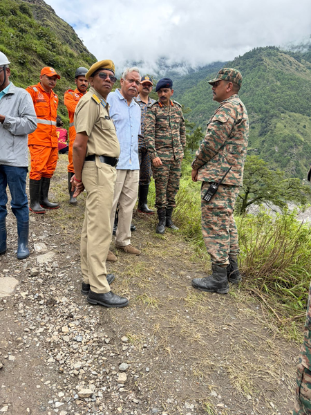 नेपाल में भारतीय राजदूत नवीन श्रीवास्तव पहुंचे चिलिमे, बोले- नेपाली आर्मी के साथ टनल में 100 मीटर तक सर्च पूरा