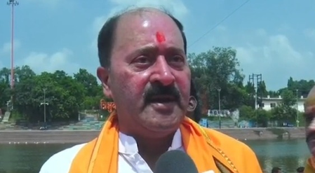उज्जैन में 'मां शिप्रा आरती' को लेकर विवाद, तीर्थ पुरोहितों ने प्रशासनिक दखल का किया विरोध