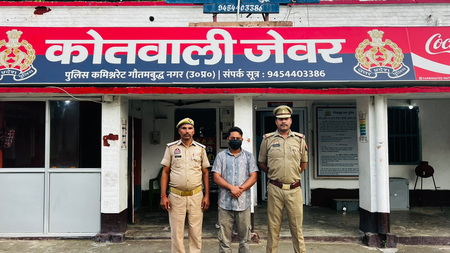 जेवर सड़क हादसा: तीन राहगीरों को कुचलने वाला स्कॉर्पियो चालक गिरफ्तार, घटना में इस्तेमाल कार बरामद