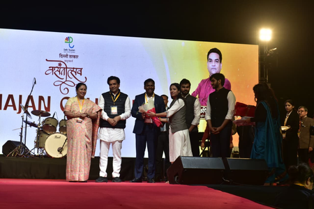 मुख्यमंत्री रेखा गुप्ता ने दिल्ली विश्वविद्यालय में ‘भजन क्लबिंग’ उत्सव का शुभारंभ किया