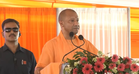 किसी ने उत्सव के रंग में भंग डाला तो वर्तमान के साथ भविष्य भी स्वाहा हो जाएगा: मुख्यमंत्री
