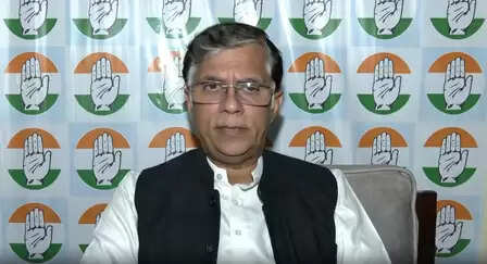 'आप किसे बचाने की कोशिश कर रहे हैं, जांच होनी चाहिए', जेपी नड्डा के दावे पर बोले पवन खेड़ा