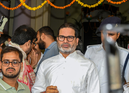 जमुई में छात्रा से छेड़छाड़ की घटना पर प्रशांत किशोर का सम्राट चौधरी पर निशाना, बोले-यह कैसा 'मंगल राज'
