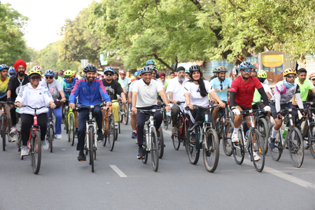 मुंबई में 'फिट इंडिया साइक्लोथॉन' की अगुवाई करेंगे केंद्रीय खेल मंत्री मनसुख मांडविया