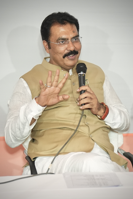 जमुई मामला: तेजस्वी यादव पर बरसे संजय सरावगी, बोले-वीडियो शेयर कर पीड़ितों की निजता का उल्लंघन किया