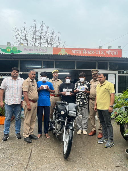 एटीएम कार्ड फंसाकर पिन देखने के बाद करते थे नकदी पार, पुलिस ने तीन आरोपियों को दबोचा