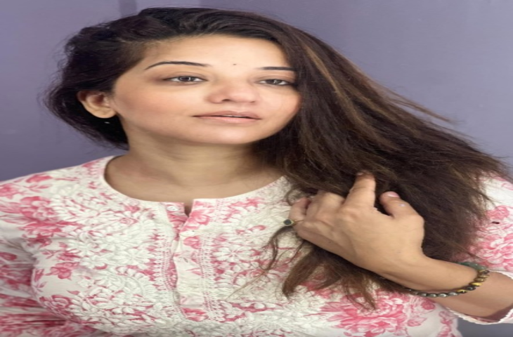 नेहा कक्कड़ के गाने 'काला चश्मे' पर मोनालिसा ने किया डांस, वीडियो वायरल