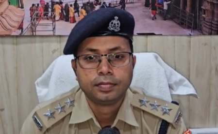 वाराणसी: गंगा में नॉन-वेज फेंकने के आरोप में 14 लोग गिरफ्तार