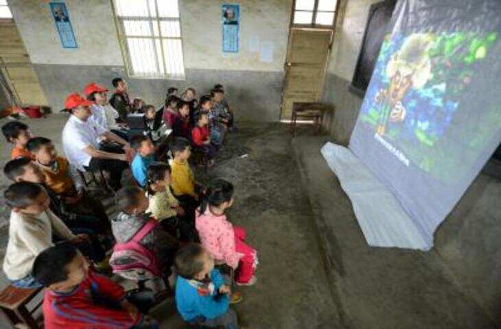 हिंदी सिनेमा की पांच फिल्में, आपसी रिश्तों को मजबूत करने का देती हैं संदेश