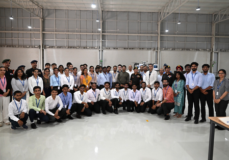 जनरल उपेंद्र द्विवेदी ने देखा 'स्वार्म ड्रोन' और आईएसआर तकनीक का दम, कहा-दुश्मन की हर हरकत पर होगी पैनी नजर