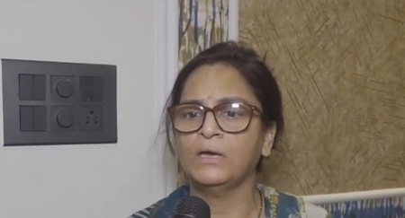 अमृतसर: कांग्रेस की महिला नेता का आरोप, जिलाध्यक्ष ने घर में घुसकर की अभद्रता और तोड़फोड़