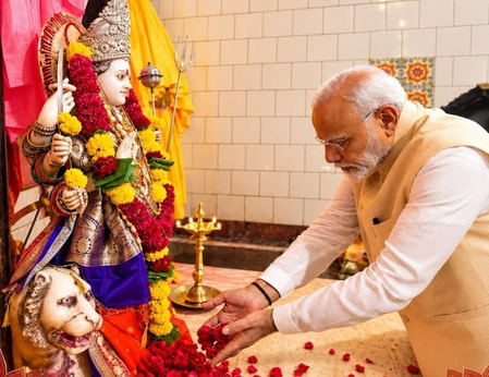 'सदैव मां का आशीर्वाद बना रहे', नवरात्र के पावन अवसर पर प्रधानमंत्री मोदी ने दी देशवासियों को शुभकामनाएं